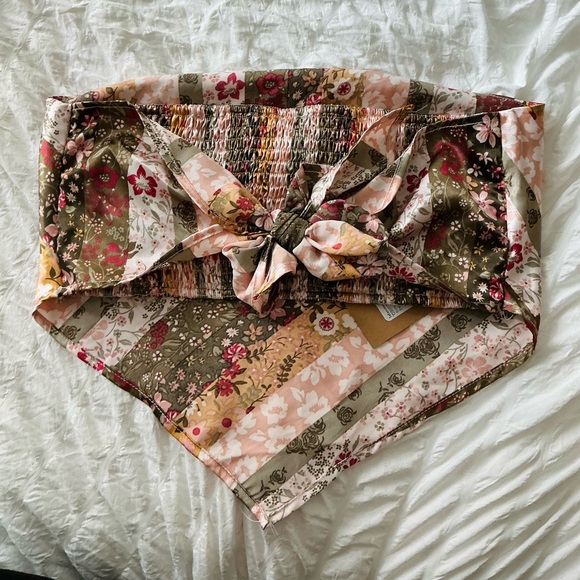 Mainstrip Floral Multicolored Silk Bandanna Style Crop Top - Picture 2 of 6